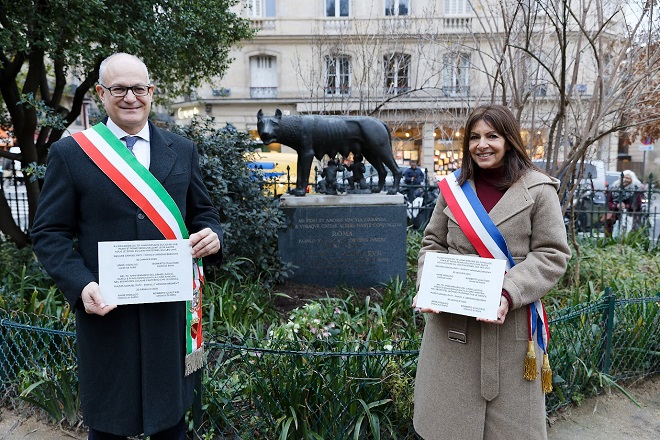 roma_parigi_gemellaggio_gualtieri_hidalgo_targa_lupa_parigi_d0