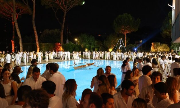Torna questa sera il White Party del Circolo Canottieri Roma